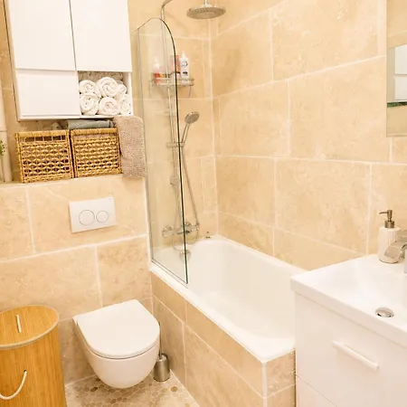 Appartement Résidence Estienne D'orves Nice