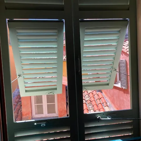 Spacious And Bright Flat Close To The : Heart Of Old Nice