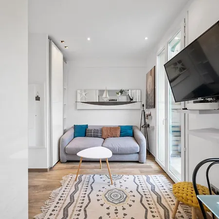 City-center 80m To The Sea / Appartement