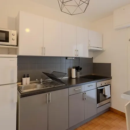 Apartment Vue Mer, A 5min A Pied, Acces Direct En Tramway Nice