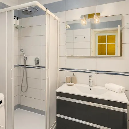 Vue Mer, A 5min A Pied, Acces Direct En Tramway Apartment *