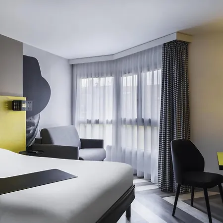Ibis Styles Centre Port Hotel Nice