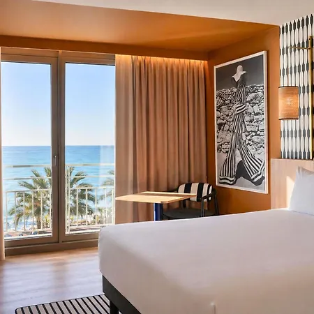 Hotel Mercure Promenade Des 4*