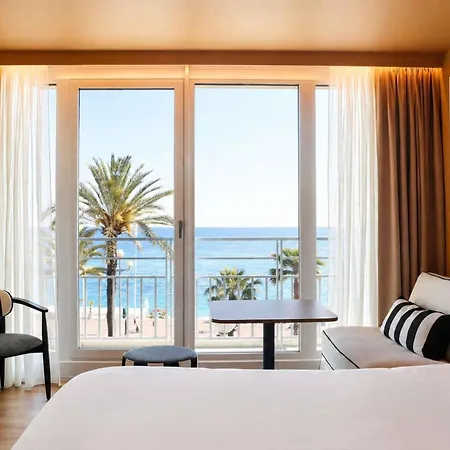 Mercure Promenade Des 4*