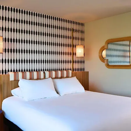 Mercure Promenade Des Hotel