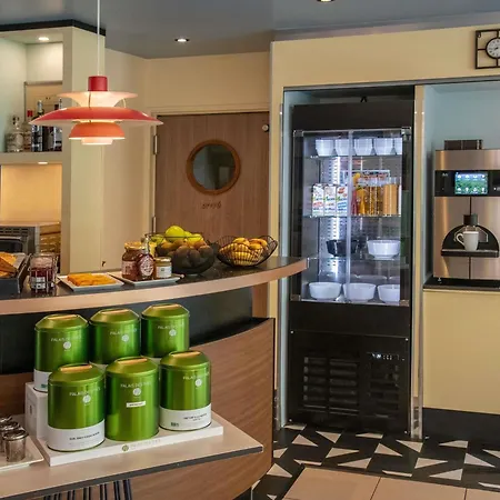 Hotel Ibis Styles Aéroport Arenas 3*