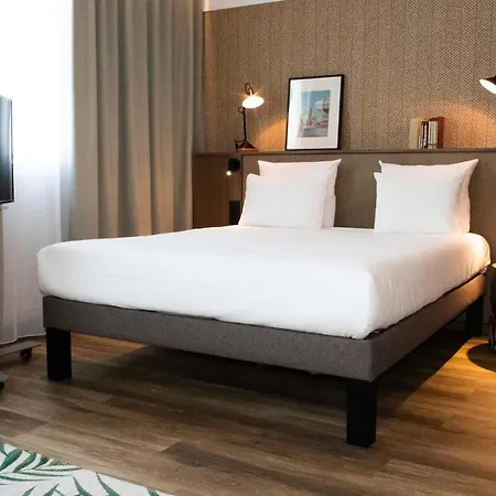 Novotel Airport