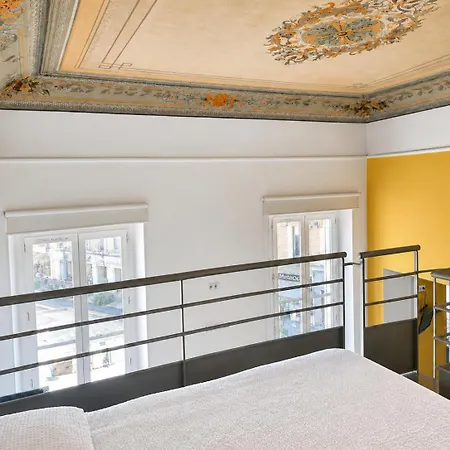 Carre D'or - Centre Apartment *