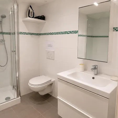 Carre D'or - Centre Apartment *
