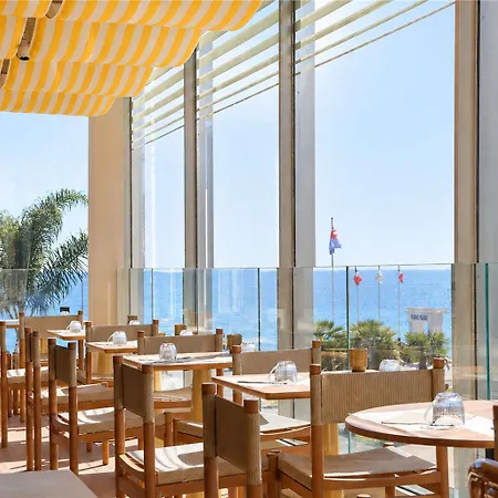 Mercure Promenade Des Hotel 4*