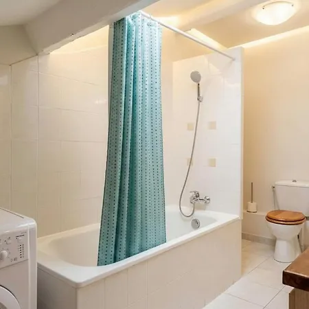 Apartment Rmb - T2 Au Dernier Etage Au Coeur De