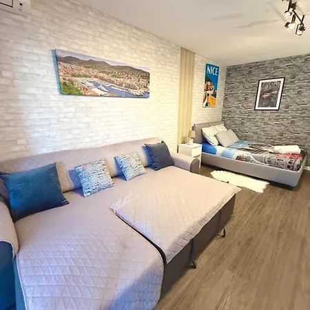Apartment Center Side Free Paddle Beautiful Terrace