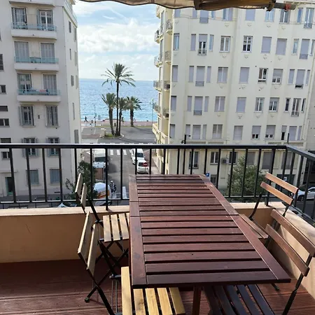 Terrasse Vue à 50 M Parking *