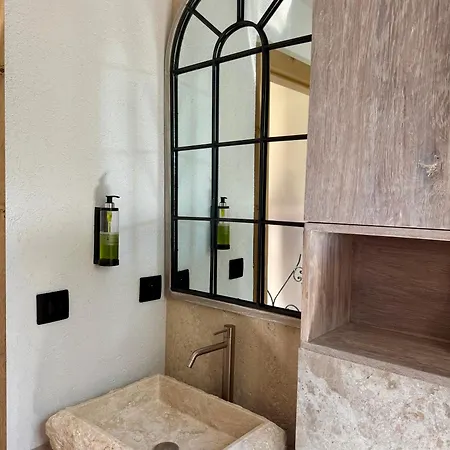 Escondida Bed & Breakfast Nice