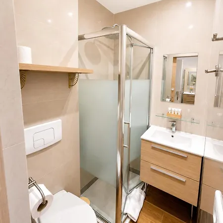 Akantha Aparthotel 3*