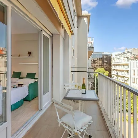 Mogador - Close To The - Happy * Nice