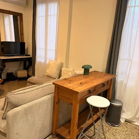 Apartment 2 Pieces Au Port De - Calme, Confort Et Proximite Nice