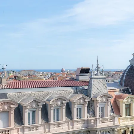 2 Pieces En Etage Eleve, Centre-ville Au Calme, Petite Vue Apartment