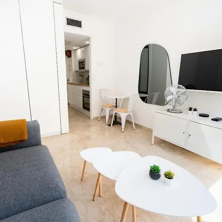 Zone Pietonne Studio With Private Terrace Heart Of Nice 2 Min Beach * Nice