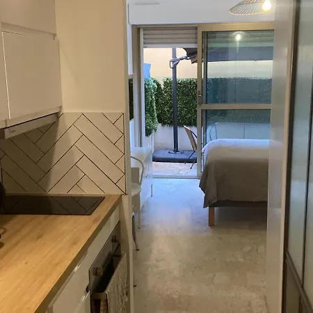Apartment Zone Pietonne Studio With Private Terrace Heart Of Nice 2 Min Beach *