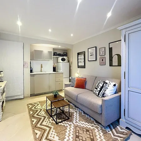 Cosy Avec Jardin Privatif - Carabacel, Apartment