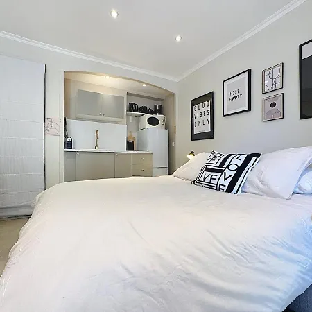 Cosy Avec Jardin Privatif - Carabacel, Apartment Nice