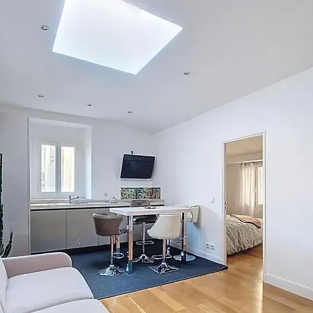 Apartment Appartement 1 Chambre Au Coeur Du Carre D Or Place Massena A Nice Proche Des Plages *