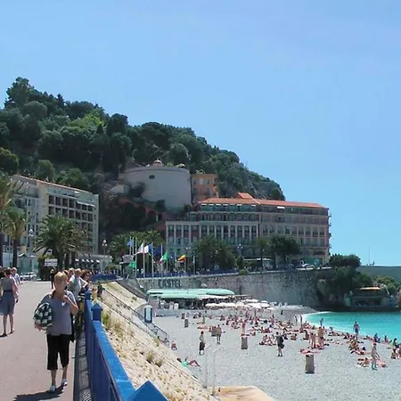 Appartement 1 Chambre Au Coeur Du Carre D Or Place Massena A Nice Proche Des Plages Apartment Nice