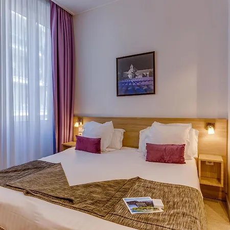 De La Fontaine Hotel Nice