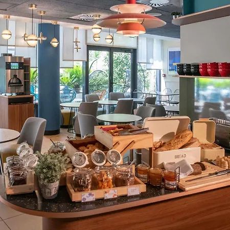 Ibis Styles Aeroport Arenas 3* Nice