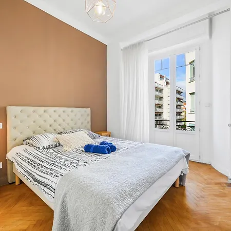 Appartement 3 Pièces En Plein Centre-ville Nice