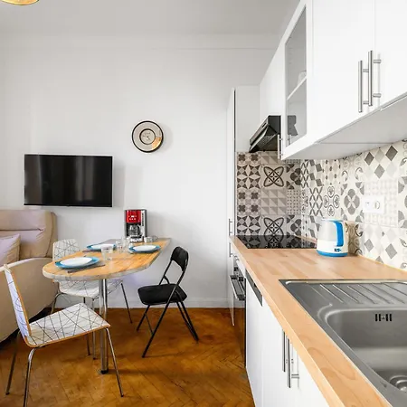 Appartement 3 Pièces En Plein Centre-ville *