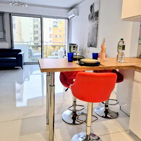 Appartement Royal Lux Spacious Seaside Pool *