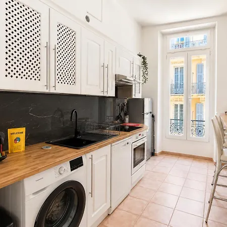 L'échappée De Riviera I Centre-ville I Climatisé I Proche Gare Et I Idéal Couple Et Famille Appartement