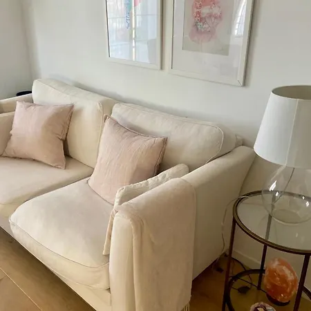 Apartment Beautiful View Walking Distance From The Center Nice