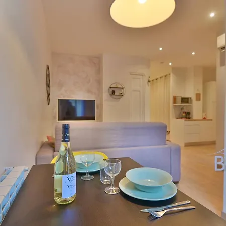 Holiday home Carre D'or 2p A Deux Pas De La Nice