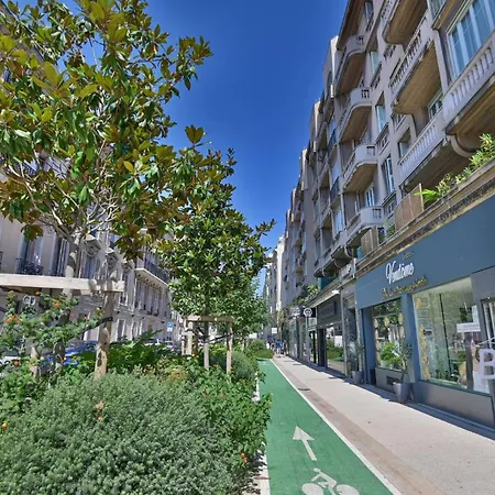 Holiday home Carre D'or 2p A Deux Pas De La *