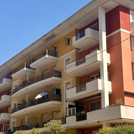 Magnificent Renovated Apartment, 2 Of 45 M2, Close Tothe Sea, Floor, Terrace Nice