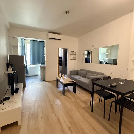 Lovely 3 Riquier Next To Port With Ac! * Nice