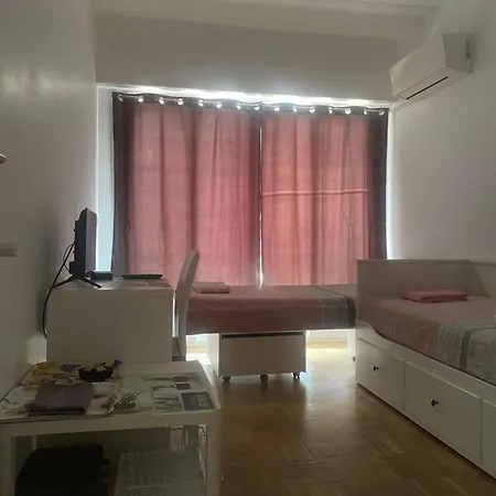 Séjour chez l'habitant Mirela's Private With Key, Ac, Lift & Balcony In The Center Of On The Cote D'azur