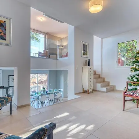 Maison d'hôtes Sur Les Hauteurs De Nice, Proche Centre 4*