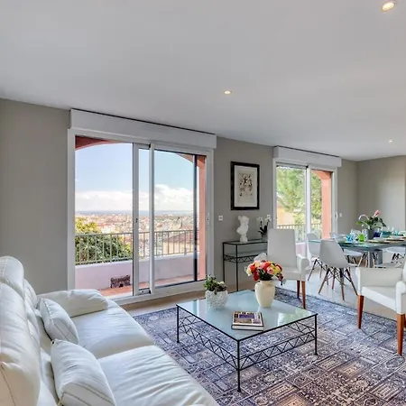 Guest house Sur Les Hauteurs De Nice, Proche Centre Nice