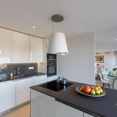 Sur Les Hauteurs De Nice, Proche Centre Maison d'hôtes 4*