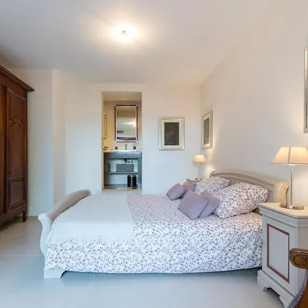 Sur Les Hauteurs De Nice, Proche Centre Maison d'hôtes 4*