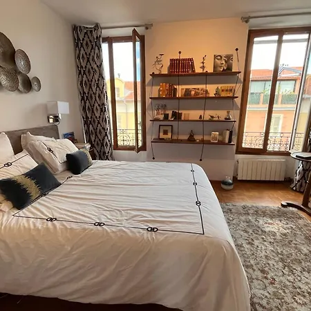 Beautiful 85m Near The Historic Center Nice