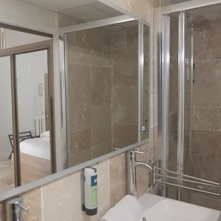 Hotel Logis Victorine 2*