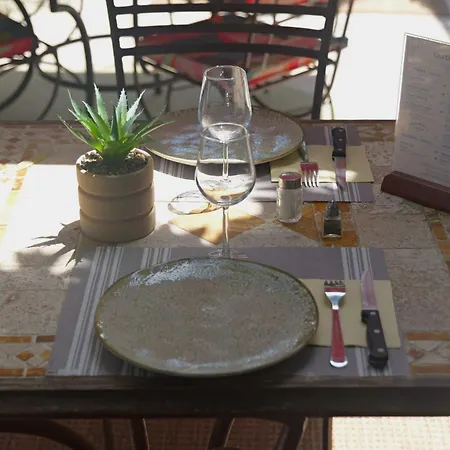 Hotel Logis Victorine