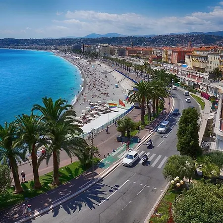 De 2 Avec Vue Sur La A A 3 Km De La Appartement Nice