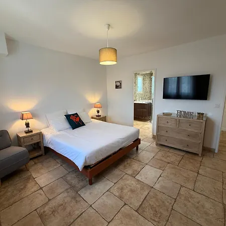 Avec Piscine Chauffee Collines Villa *