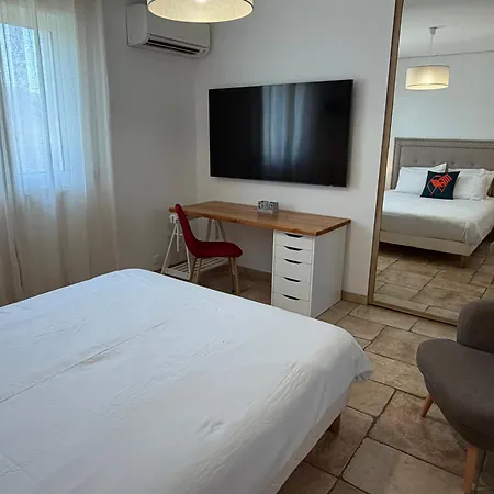 Avec Piscine Chauffee Collines Villa *